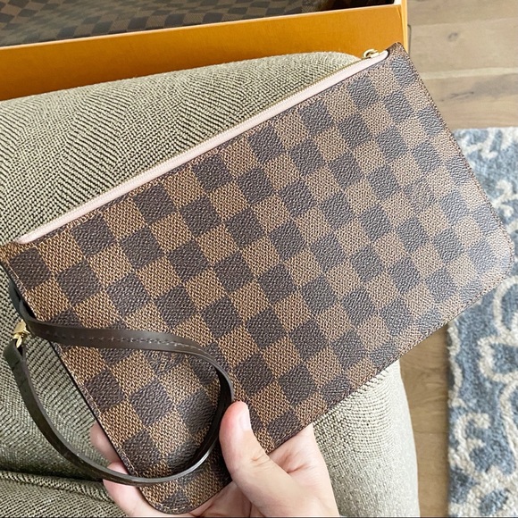 💎✨Neverfull Pouch✨💎 - Picture 3 of 7